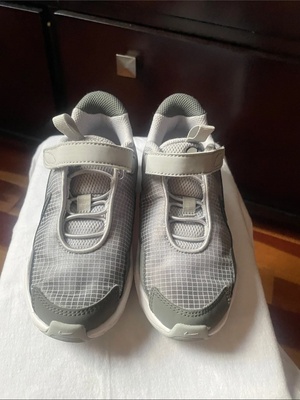Nike Kids Grey and White Athletic Sneakers with Hook-and-Loop Strap
